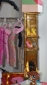 DIY - Casa da Barbie - Closet Para Bonecas Barbie, Monster High, Susi  por Pecunia MillioM prateleiras de canto