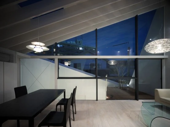 Minimalist Interior Japanese Wrap House