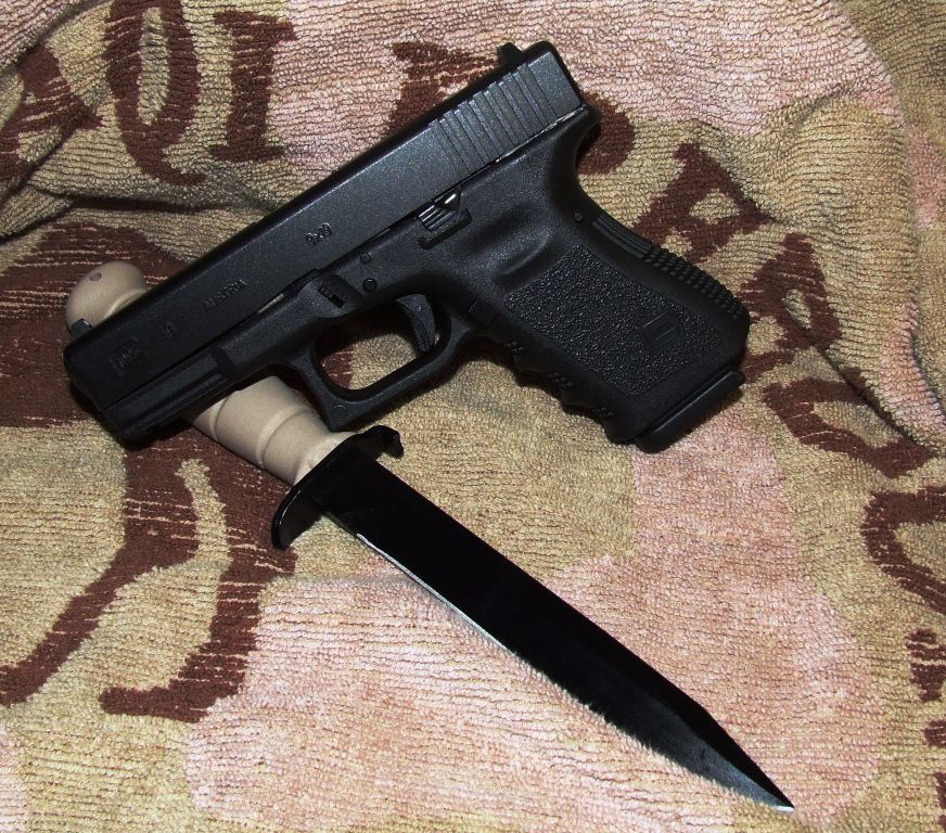 GEN 3 GLOCK 19!!! hey,
