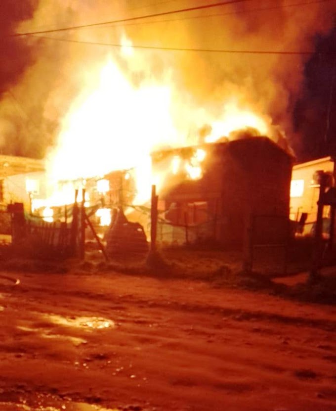 El Bolsón: voraz incendio consumió 3 viviendas y afecto a una cuarta 