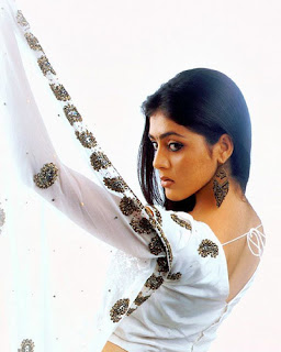 Parvati Melton navel show