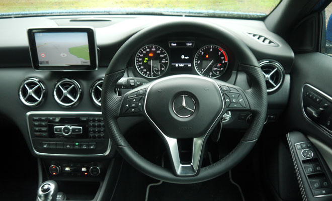 Mercedes A180 CDI Eco SE cockpit