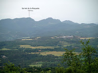 Les muntanyes del darrere de Gironella i Olvan des dels camps de Cal Bonhome