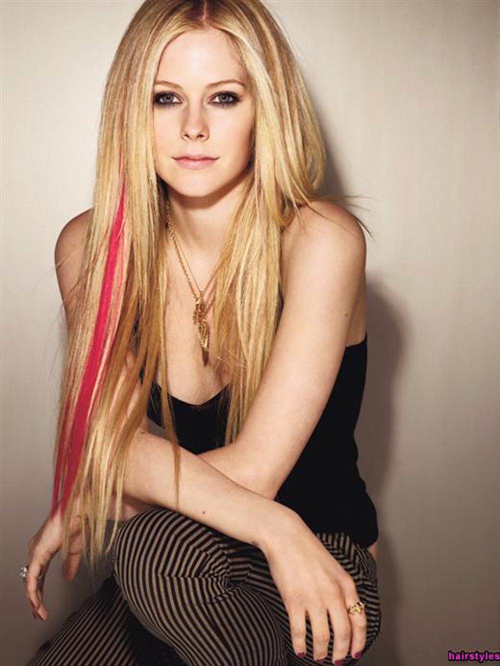 Avril Lavigne Long Straight Hairstyles 05