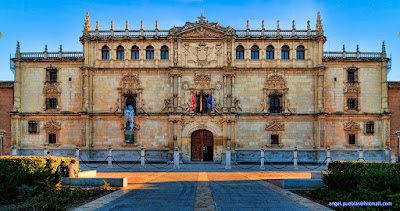 Resultado de imagen de fachada de la universidad de alcalá de henares