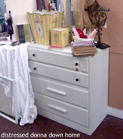 painted dresser, furniture makeover, Valspar chlk paint