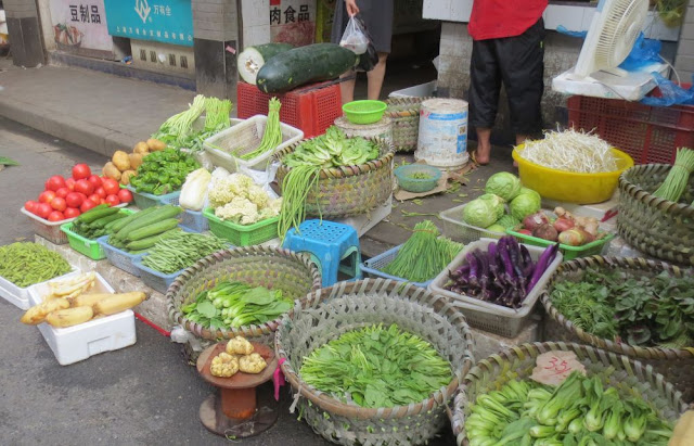 Marktstand in Shanghai - chinesische Gemüse