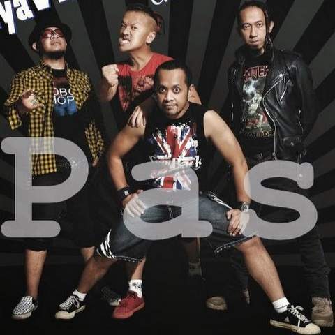 Lirik Lagu Aku - Pas Band