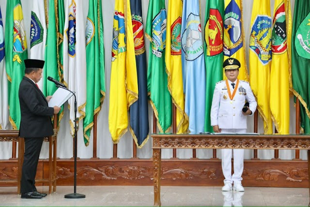 Lantik Sadali Ie Sebagai Pj Gubernur Maluku, Mendagri Sampaikan Pesan Ini