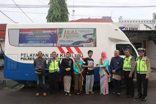 Semangat kartini Ada Di Pelayanan SIM Polres Cirebon Kota Di area CFD Kota Cirebon 