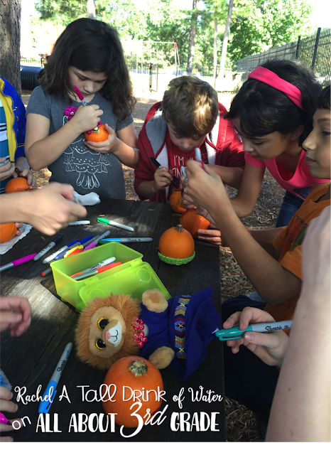 Pet Pumpkin writing project...get your kids writing all about pumpkins! Plus some free pumpkin poetry writing pages.