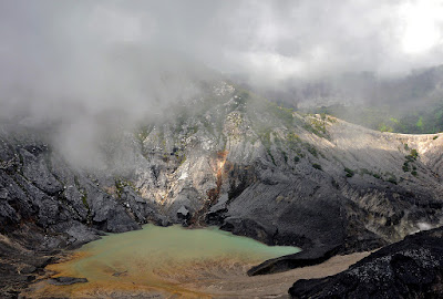 Tempat Wisata Alam di Bandung Kawah Putih