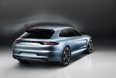  2017 Porsche Panamera rear look