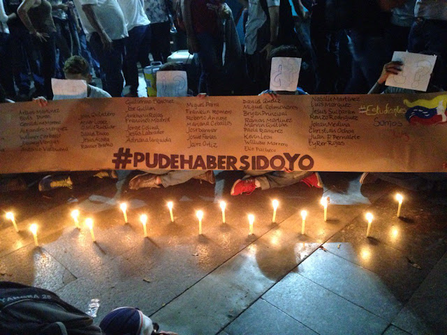 Estudiantes venezolanos honraron memoria de los caídos en protestas con marcha y vigilia este sábado