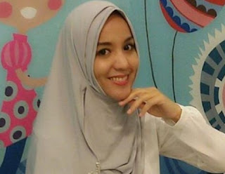 foto renita sukardi