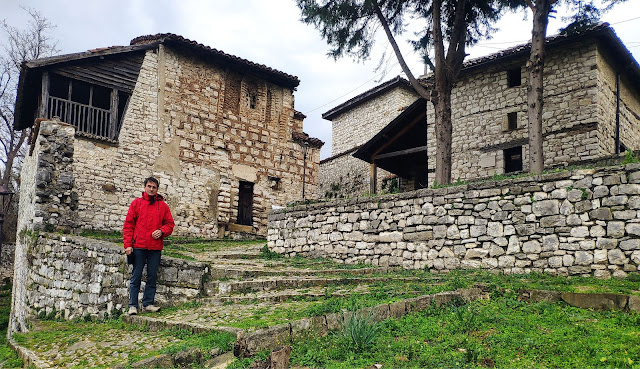 Photo 22/25 - Dans la citadelle de Berat....