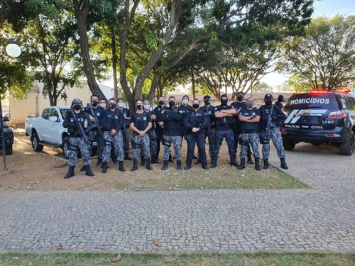 A Polícia Civil do Estado de Goiás, através da Delegacia Estadual de Investigações de Homicídios (DIH), realizou operação no Conjunto Vera Cruz II,