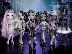 Shadow High Series 1: Grayscale Fashion Dolls