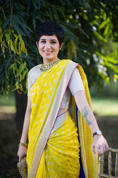 7 Beautiful Hairstyles For Silk Saree - Candy Crow