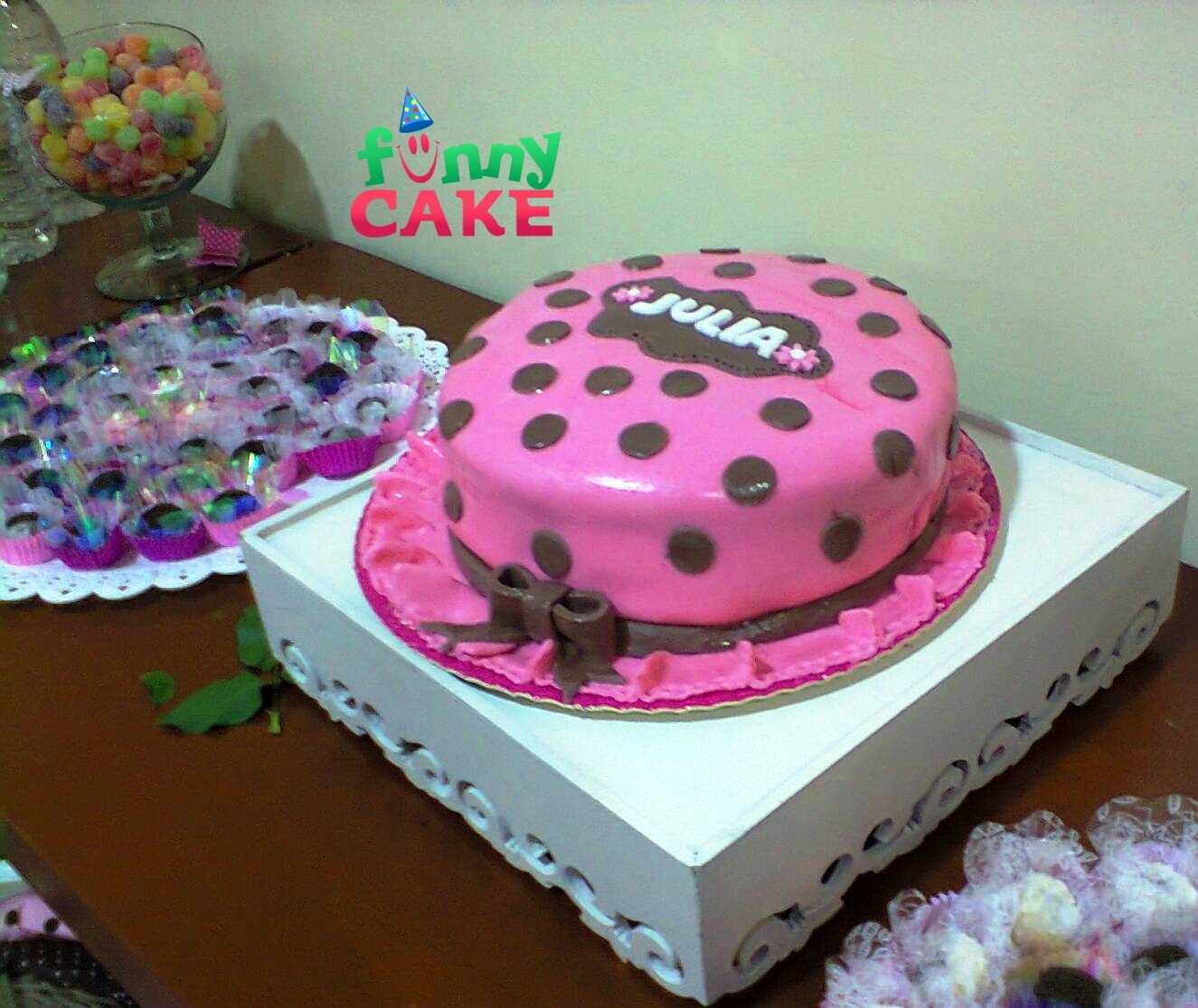 Jolie marrom poá em com brasilia e bolo  cupcakes vintage rosa Cupcake