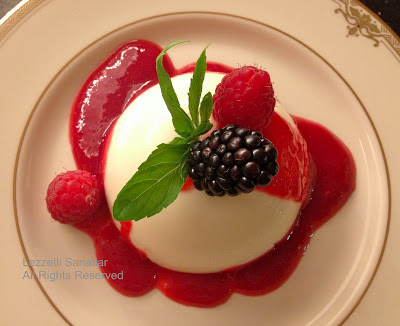 http://lezzetlisanatlar.blogspot.gr/2013/06/panna-cotta-italyan-pudingi.html