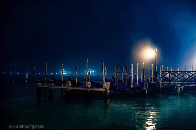 Photos de Venise de nuit, sous la brume  Laure Jacquemin