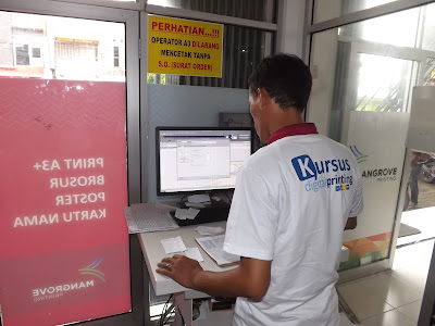 Pelatihan Digital Printing Dengan Materi Print A3 dan Outdoor