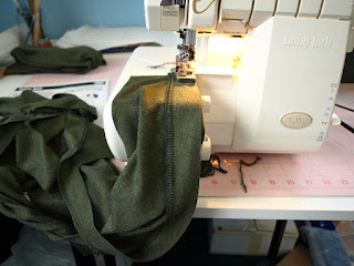 Stitching a neck binding to a t-shirt