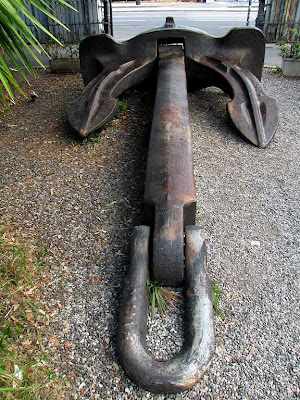 Huge anchor, Livorno