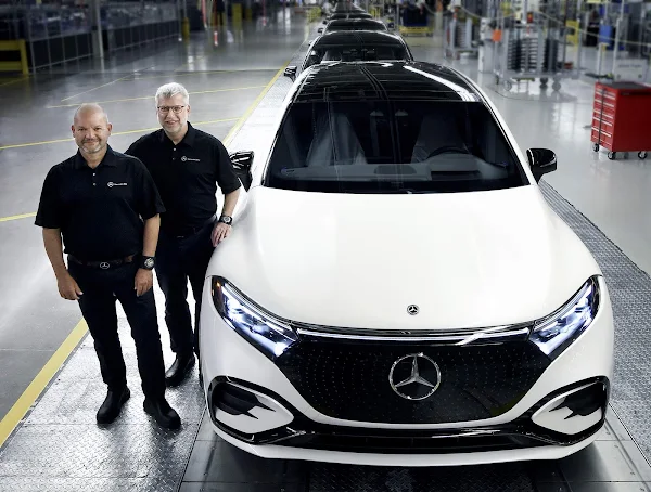 Mercedes EQS SUV elétrico começa a ser produzido nos EUA