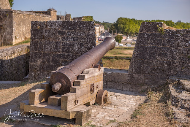 Canon de fer de 12 du modèle 1786 « A LA CANONIERE »