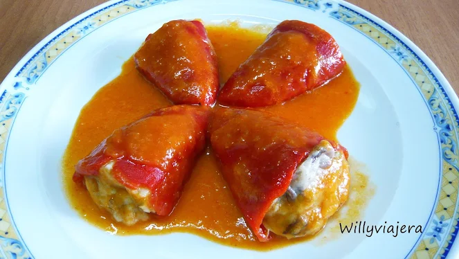 Pimientos del piquillo rellenos de setas