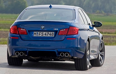 2012-BMW-M5-Series-Rear-View