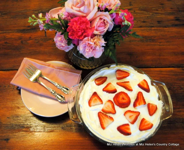 Old Fashioned Strawberry Pudding at Miz Helen's Country Cottage