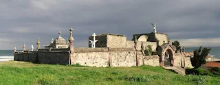 Cementerio de Comillas, 1893 de Lluís Domènech i Montaner
