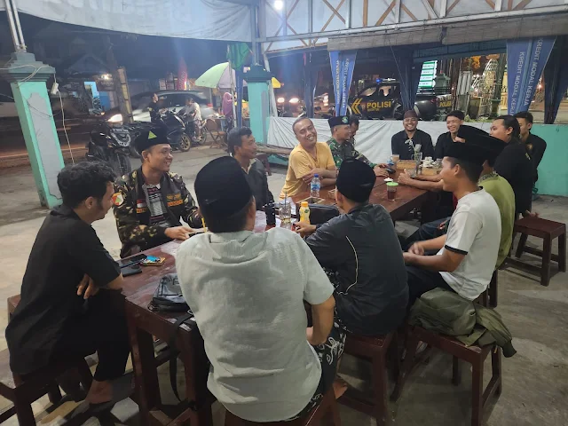 Pj Danramil Turi Ngopi Bareng dengan Sejumlah Pesilat dan Salah Satu Ormas