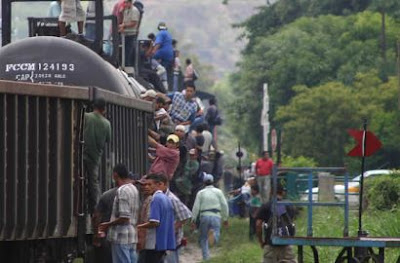 Secuestro masivo de migrantes en México apunta a Los Zetas y MS