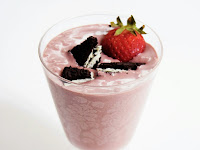 Cara Mudah Membuat Milkshake Strawberry Oreo