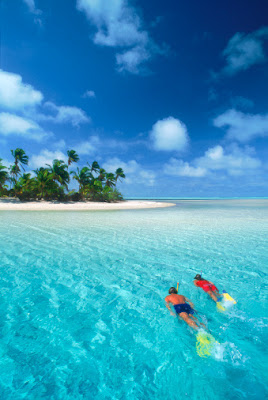 Vit sandstrand Aitutaki Cook Island