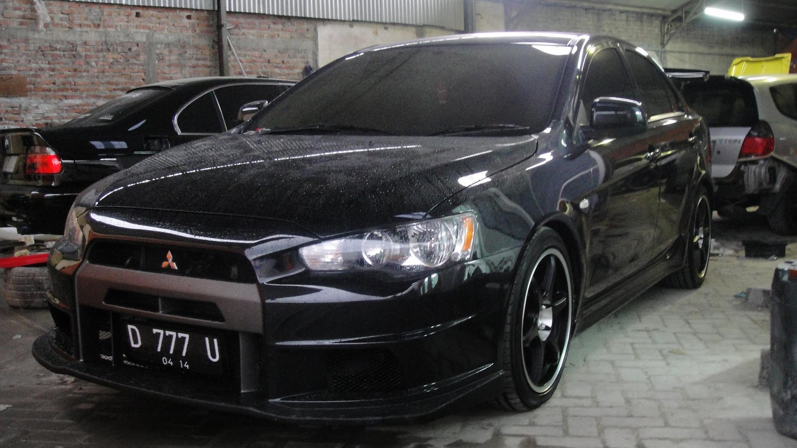 ZOOM BODYWORKS PAINTING LANCER EX VARIS EVO X STYLE