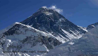 Vinson Massif (4.892 mdpl), Antartika