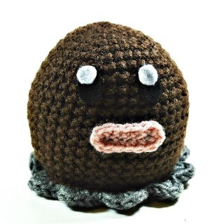 Página con todos los patrones de amigurumis gratuitos que he encontrado por Internet, entre ellos esta DIGLETT POKEMON AMIGURUMI y muchos mas