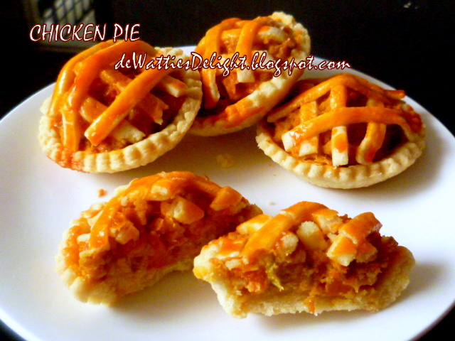 Wattie's HomeMade: Pai Ayam / Chicken Pie