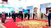 Jokowi Lantik 33 Dubes di Istana Negara