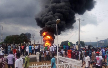 25 Persons feared dead as petrol tanker & 18-seater bus collide in Kogi