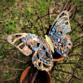 Tim Holtz Sizzix Tattered Butterfly Distress Oxide Sprays Alcohol Pearls Tutorial by Sara Emily Barker https://frillyandfunkie.blogspot.com/2019/03/saturday-showcase-tim-holtz-tattered.html 30