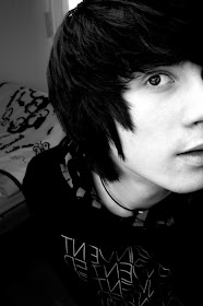 emo hair cuts style: December 2008