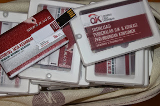 Paket Seminar kit Bandung mulai 13.500. Notes, pulpen, flashdisk, plakat, tas seminar, bimtek, pouch kulit, souvenir. Free ongkir. WA: 0899-7500-382