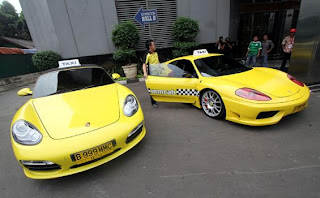 Taxi Porsche dan Taxi Ferrari di Jakarta