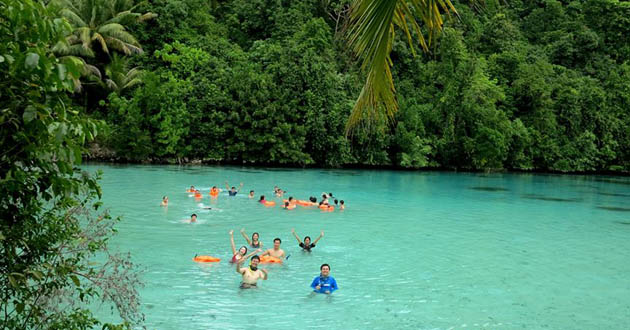 aktifitas di pulau kakaban